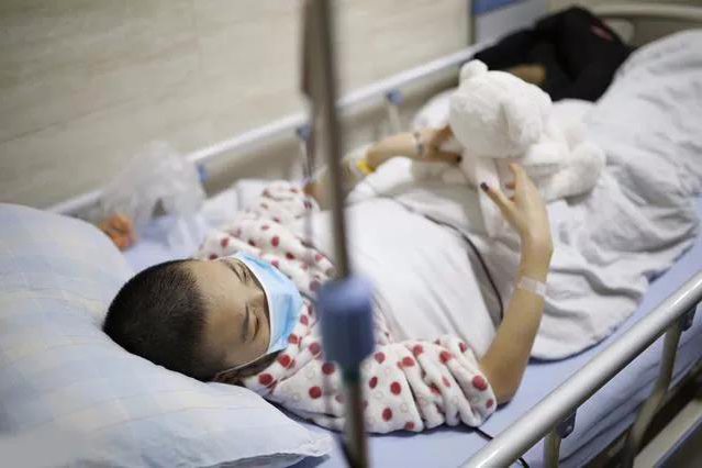 因?yàn)榄h(huán)境夫妻兩人患上白血病 因?yàn)榄h(huán)境夫妻兩人患上白血病